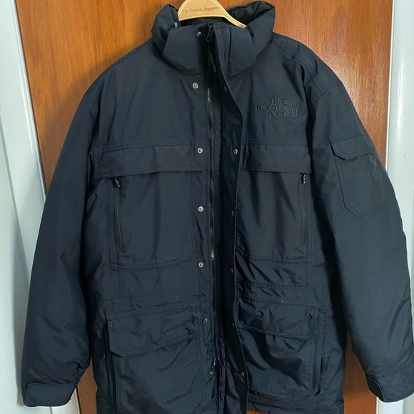 North Face parka, removable hood with face muffler. Warmth galore, size L, EUC - Picture 3 of 10